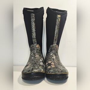 [Bogs] Black and Floral Paisley -40 Insulted Waterproof Women's Slip On Boots W8